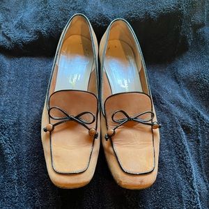 Ferragamo women’s 9.5 saddle nubuck 1” heels with black patent trim.